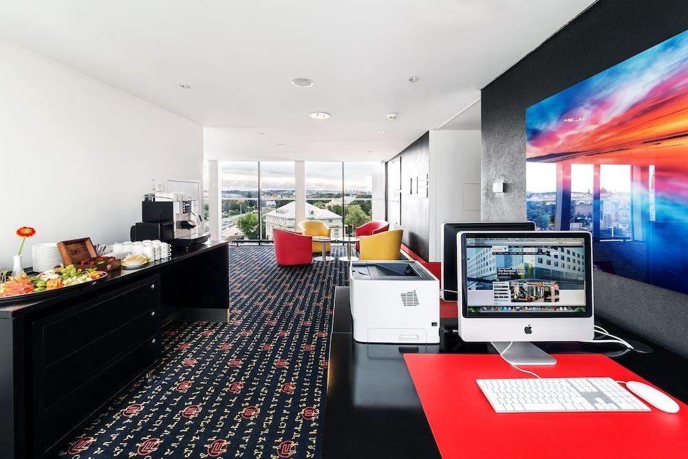 Vienna House Easy By Wyndham Pilsen Hotel Ngoại thất bức ảnh