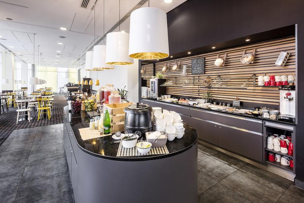 Vienna House Easy By Wyndham Pilsen Hotel Ngoại thất bức ảnh