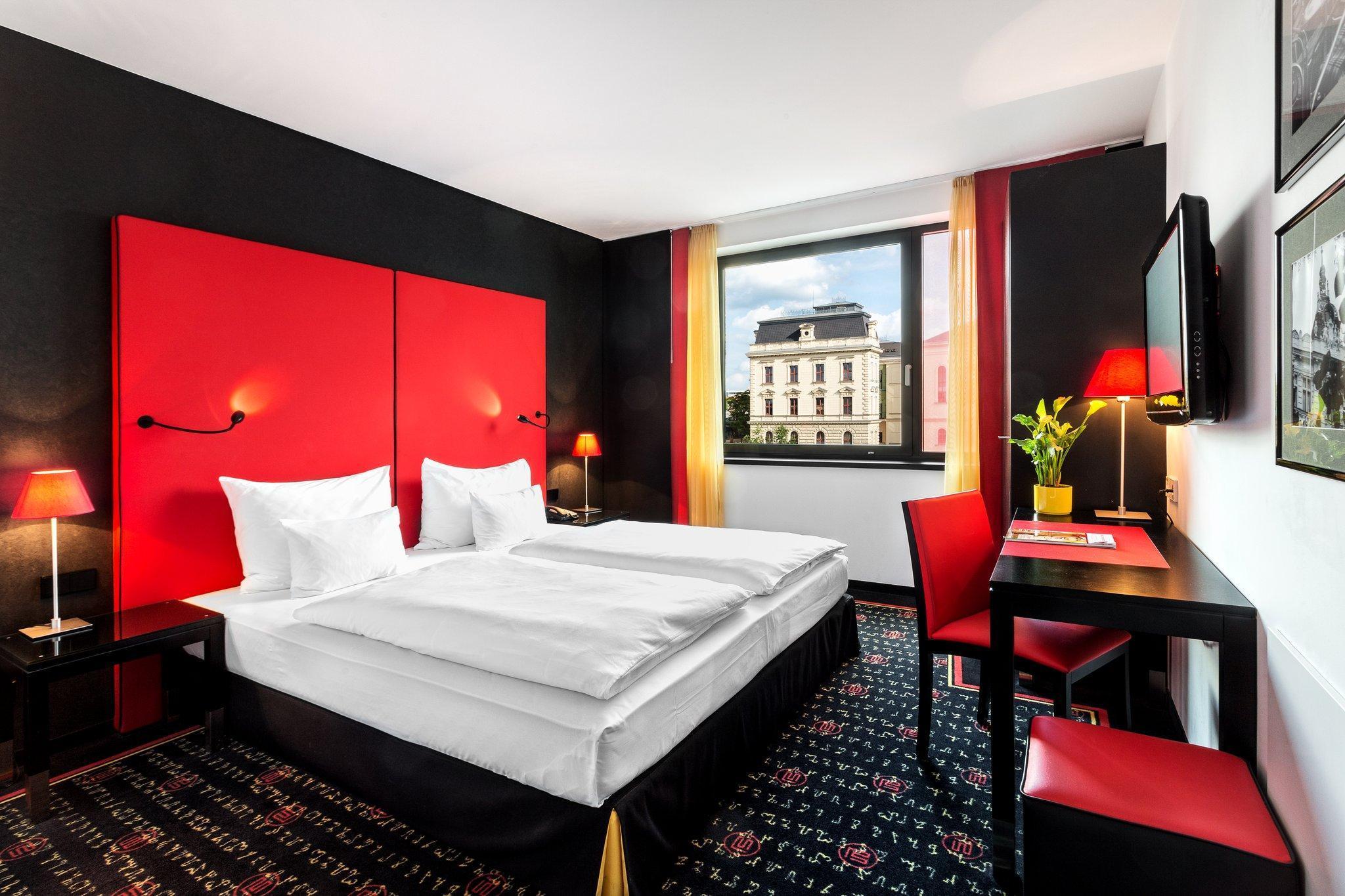 Vienna House Easy By Wyndham Pilsen Hotel Ngoại thất bức ảnh