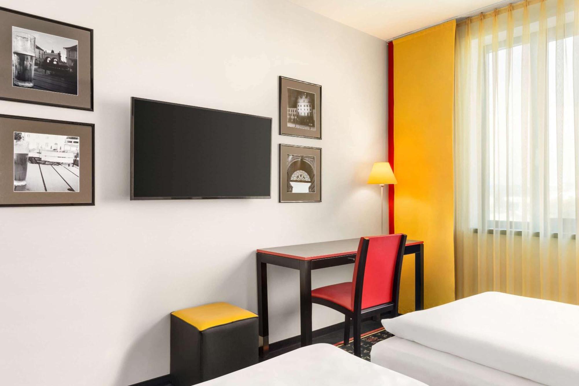 Vienna House Easy By Wyndham Pilsen Hotel Ngoại thất bức ảnh