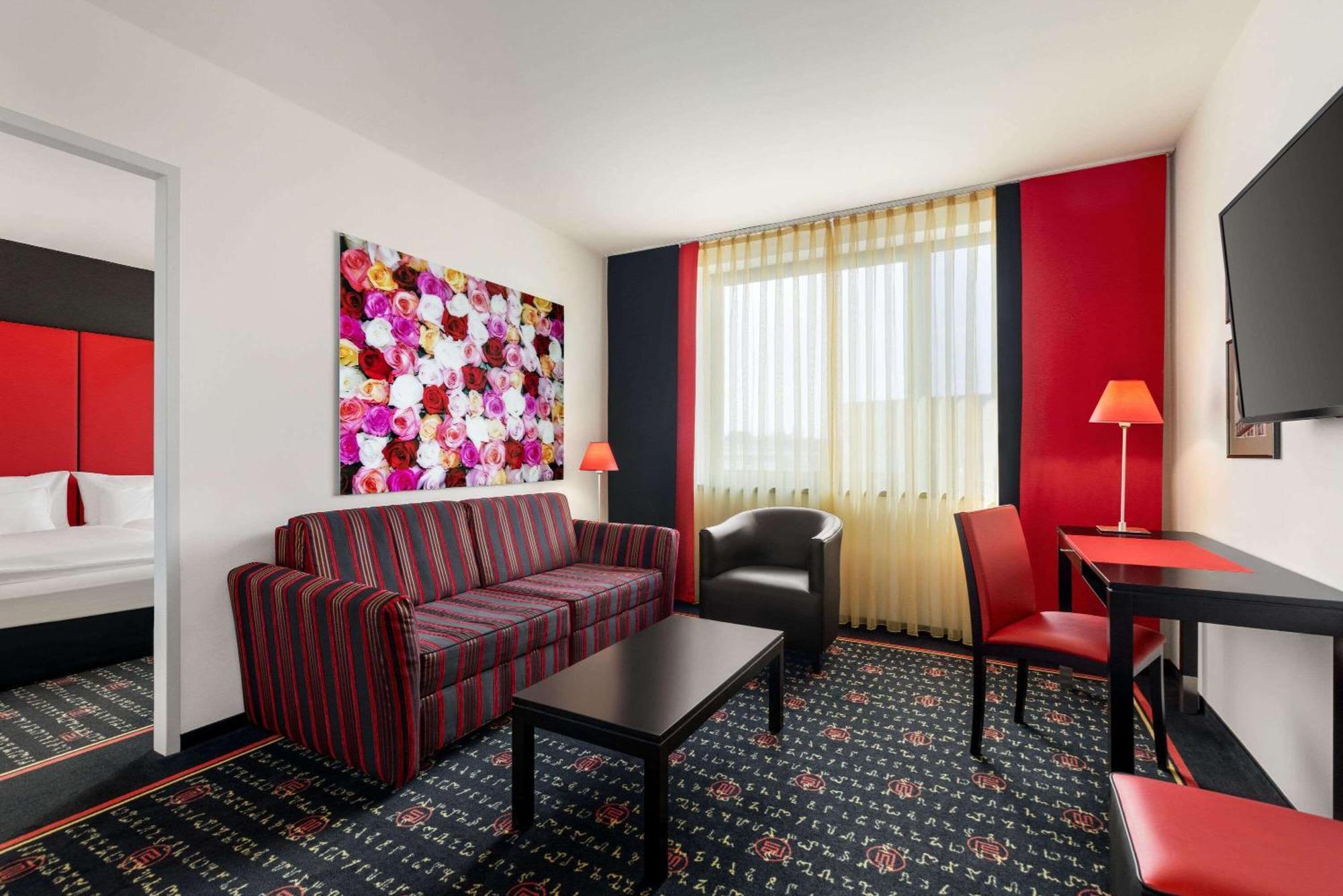 Vienna House Easy By Wyndham Pilsen Hotel Ngoại thất bức ảnh