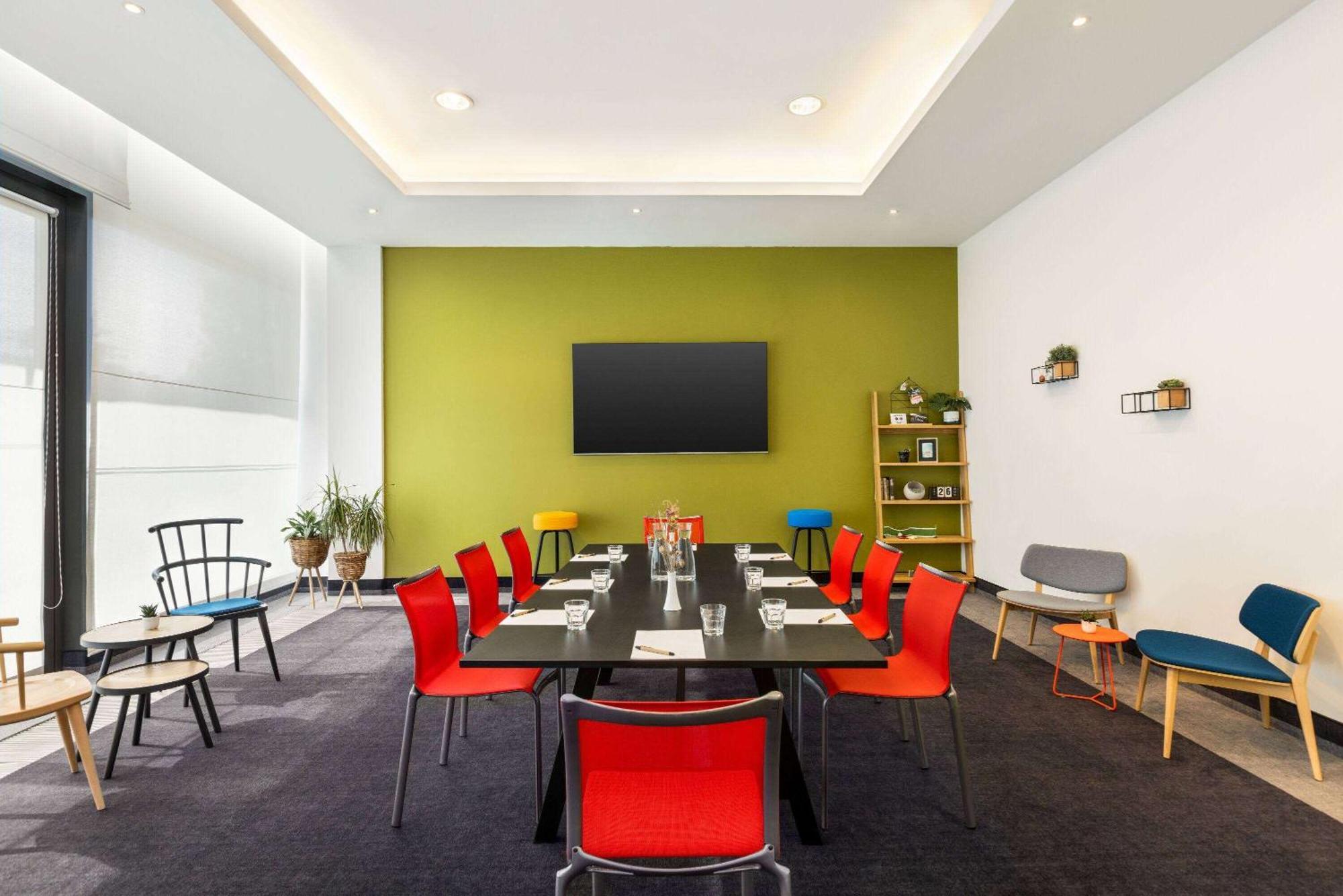 Vienna House Easy By Wyndham Pilsen Hotel Ngoại thất bức ảnh