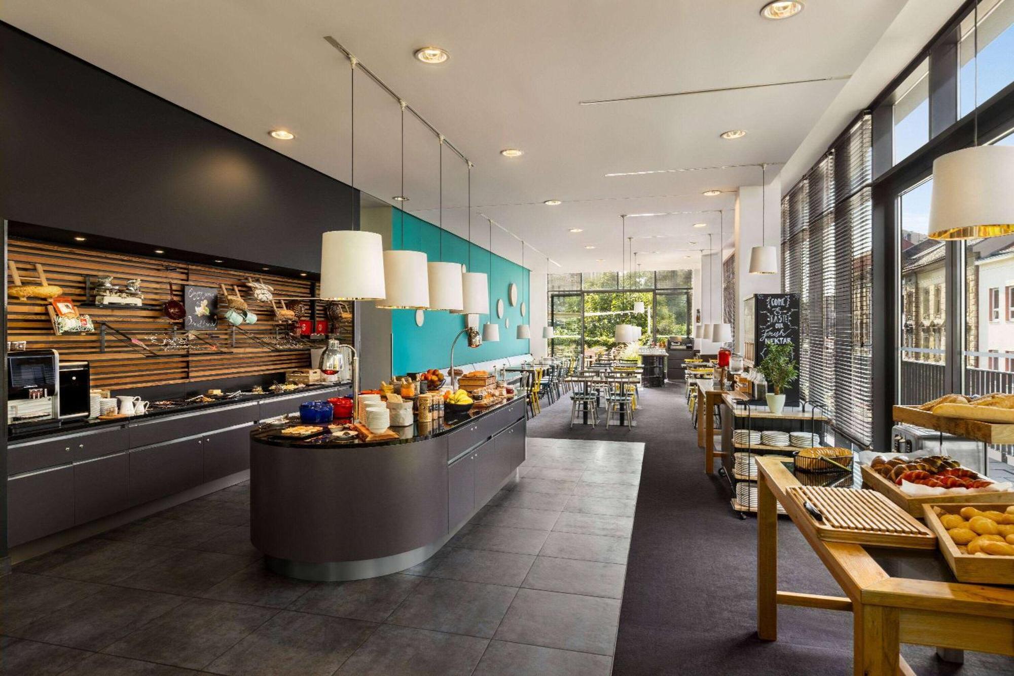 Vienna House Easy By Wyndham Pilsen Hotel Ngoại thất bức ảnh